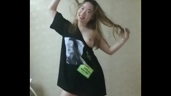 Novinha Linda Olhos Verdes Pagando Boquetinho