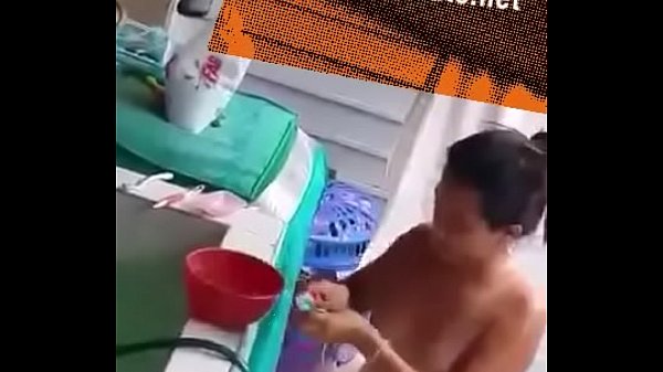 Vendo Vizinha Pelada Tomando Banho De Sol