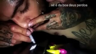 Neymar cheirando cocaina