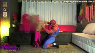 Homem aranha no aranha verso online